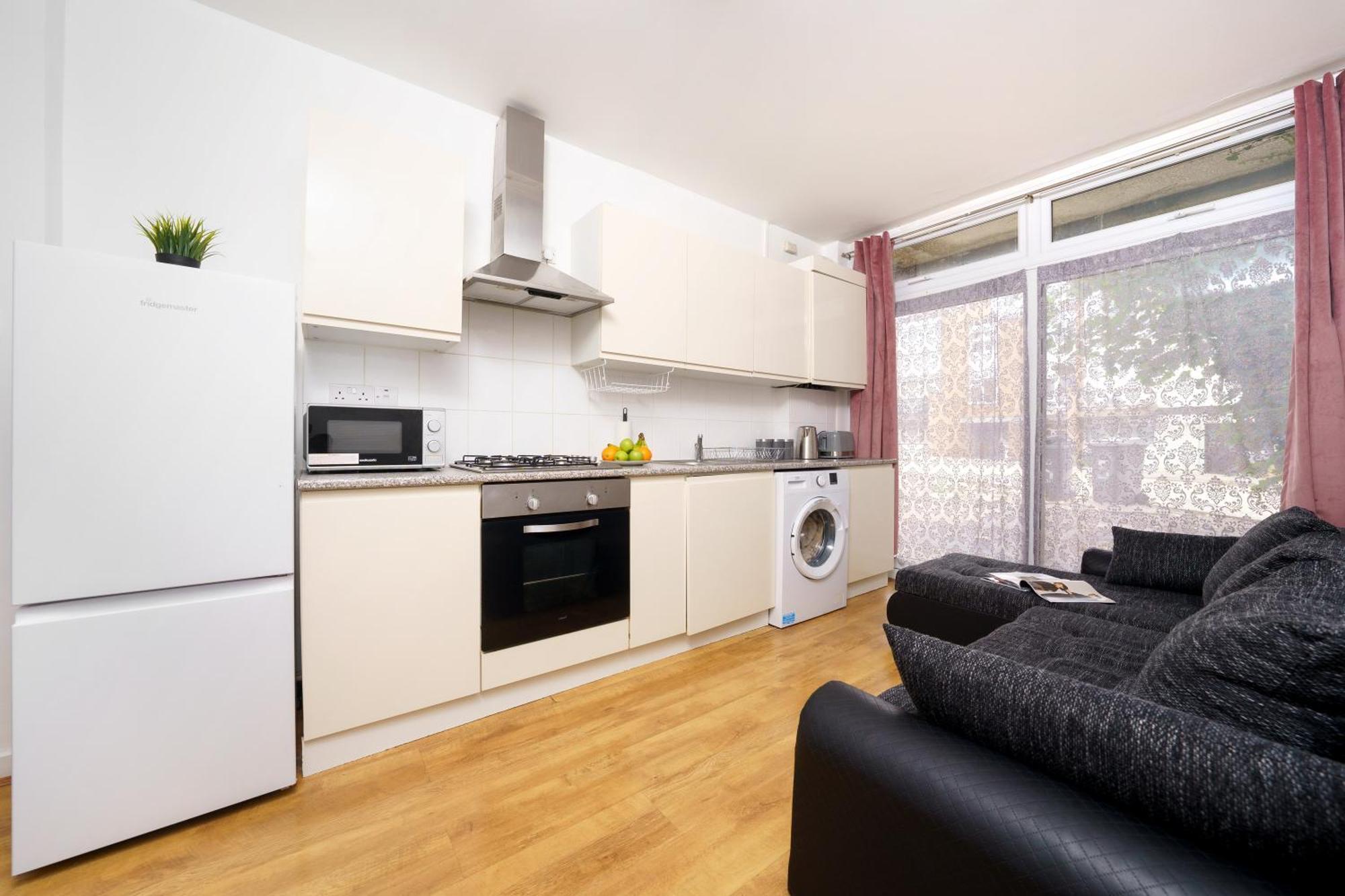 Cozy 2-Bed Garden Flat, With Free Private Parking, Wembley Lägenhet London Exteriör bild